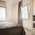 Отель Flag +12 *