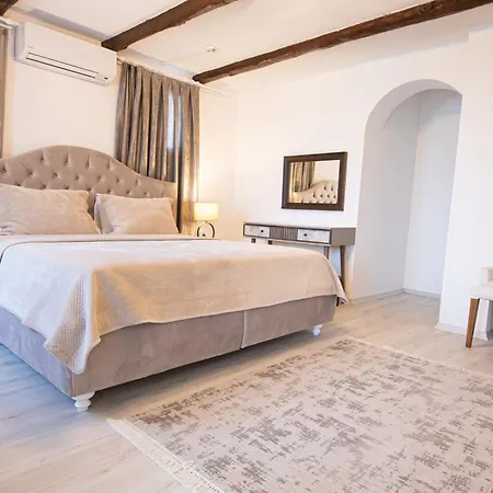 Flag +12 Hotel Bodrum